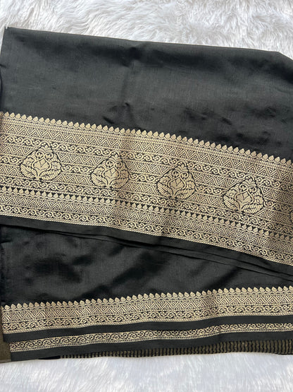 Raat Ki Raani Semi Crepe Silk Saree
